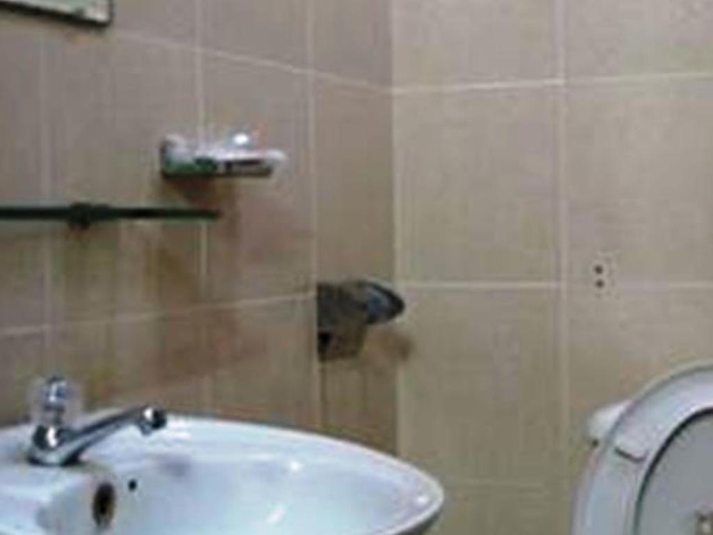 Hoang Tay 2 Hotel Bandar Ho Chi Minh Luaran gambar